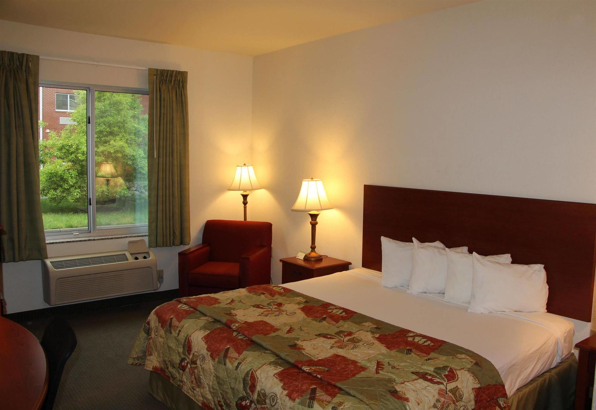 Sleep & 4* Newport News